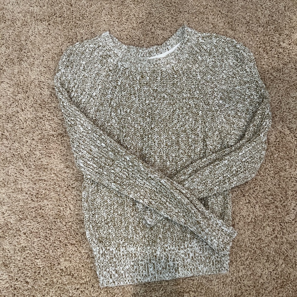 Knit sweater. Brand Free People. Perfect condition.